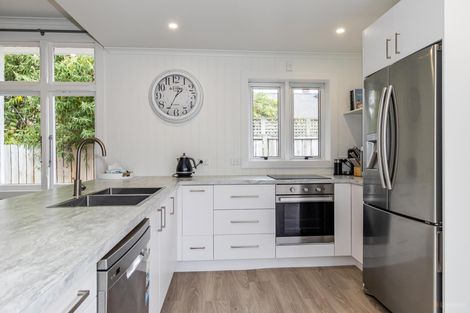 Photo of property in 17 Parsonage Road, Waimate, 7924