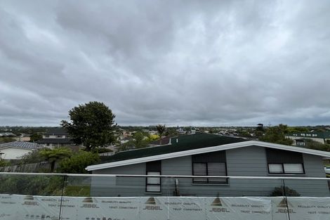 Photo of property in 7b Glenshee Place, Highland Park, Auckland, 2010