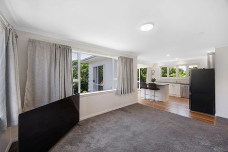Photo of property in 4 Pekanga Road, Normandale, Lower Hutt, 5010