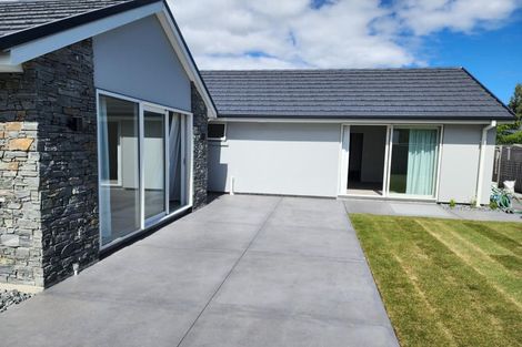 Photo of property in 5 Old Stone Lane, Cracroft, Christchurch, 8022