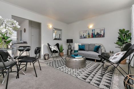 Photo of property in 231a Point Chevalier Road, Point Chevalier, Auckland, 1022