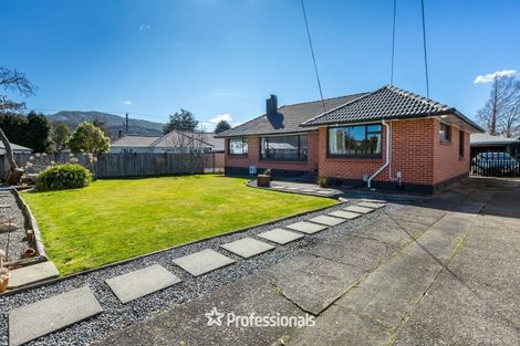 Photo of property in 8 Coates Grove, Silverstream, Upper Hutt, 5019