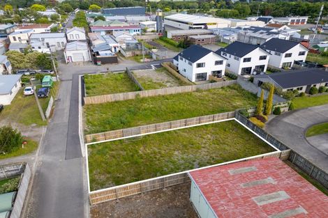 Photo of property in 2 Ballinger Place, Kaiapoi, 7630