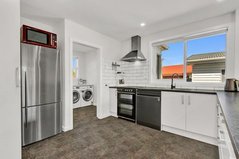 Photo of property in 7 Oakhampton Street, Hornby, Christchurch, 8042