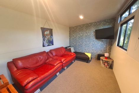 Photo of property in 9a Beaumont Crescent, Frankleigh Park, New Plymouth, 4310