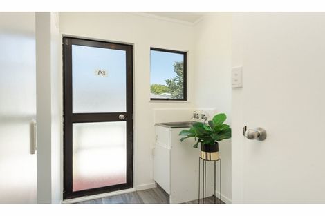 Photo of property in 8a Solomon Street, Brookfield, Tauranga, 3110