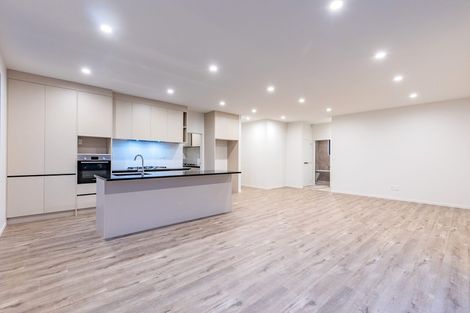 Photo of property in 7 Ropere Street, Kumeu, 0810