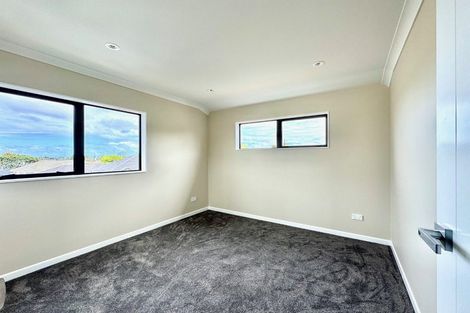Photo of property in 8a Kelvyn Grove, Hillpark, Auckland, 2102