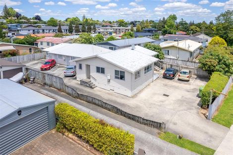 Photo of property in 12 Crescent Court, Melville, Hamilton, 3206
