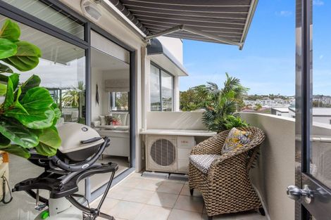 Photo of property in 15e Puriri Avenue, Orewa, 0931
