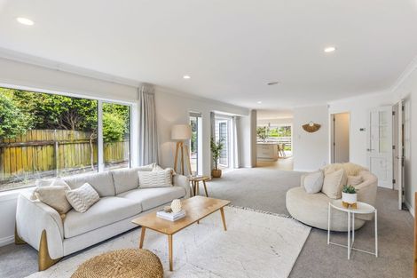 Photo of property in 13 Runanga Grove, Waikanae, 5036