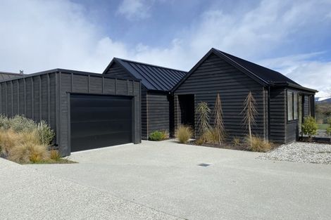 Photo of property in 17 Mckenzies Shute, Jacks Point, Queenstown, 9371