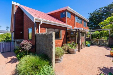 Photo of property in 23 Barrett Drive, Waikanae Beach, Waikanae, 5036