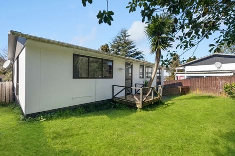 Photo of property in 2/16 Sarajevo Place, Massey, Auckland, 0614