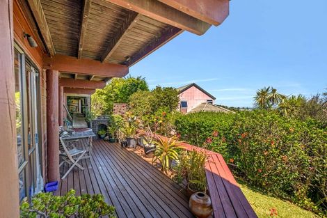 Photo of property in 24 Bay View Road, Cable Bay, 0420