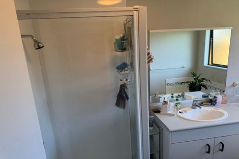 Photo of property in 1a Kingsgate Way, Havelock North, 4130