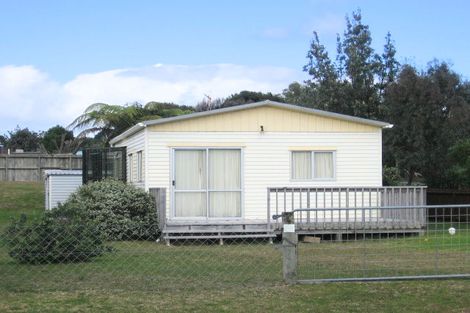 Photo of property in 26 Holiday Crescent, Mangawhai Heads, Mangawhai, 0505