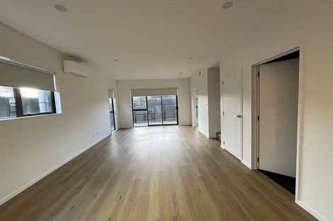 Photo of property in 2d Pinero Place, Bucklands Beach, Auckland, 2014