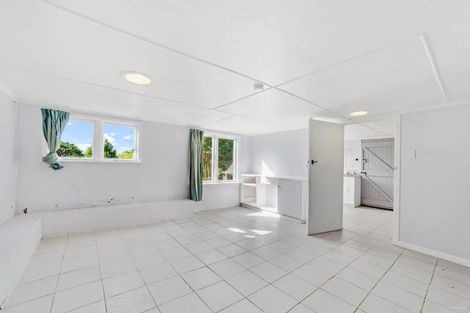 Photo of property in 505 East Coast Road, Murrays Bay, Auckland, 0630