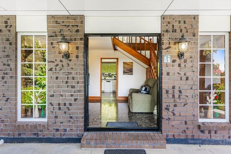 Photo of property in 31 Laingfield Terrace, Laingholm, Auckland, 0604