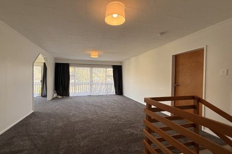 Photo of property in 27a Gemstone Drive, Birchville, Upper Hutt, 5018