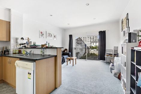 Photo of property in 12/3 Kelvin Grove, Te Aro, Wellington, 6011