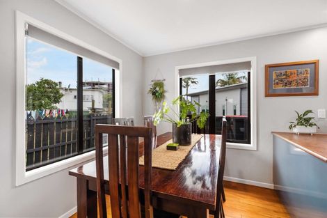 Photo of property in 34 Wyllie Road, Papatoetoe, Auckland, 2025