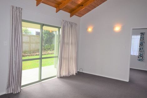 Photo of property in 106a Royal Road, Massey, Auckland, 0614