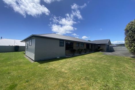 Photo of property in 51 Alberta Road, Glen Avon, New Plymouth, 4312