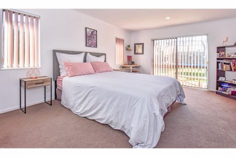 Photo of property in 9 Carn Place, Weymouth, Auckland, 2103