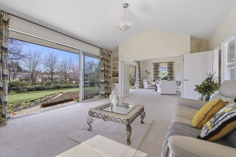 Photo of property in 72 Oakgrove Drive, Rangiora, 7400