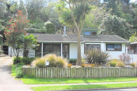 Photo of property in 103 Poplar Grove, Whalers Gate, New Plymouth, 4310