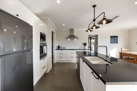 Photo of property in 15 Moemoea Place, Cambridge, 3434