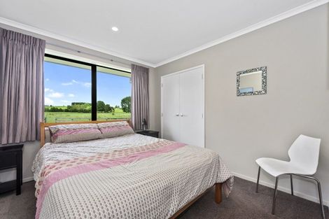 Photo of property in 21 Barrett Road, Temple View, Hamilton, 3290