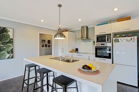 Photo of property in 9 Oxnam Place, Foxton Beach, Foxton, 4815