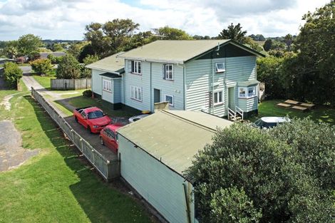 Photo of property in 15 Collingwood Road, Waiuku, 2123