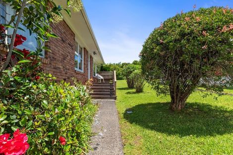 Photo of property in 2/5 Margaret Place, Milford, Auckland, 0620