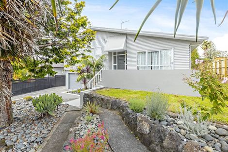 Photo of property in 7 Beldon Place, Pakuranga Heights, Auckland, 2010