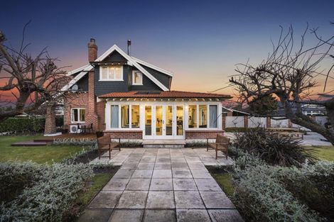 Photo of property in 370 Bay View Road, Saint Clair, Dunedin, 9012