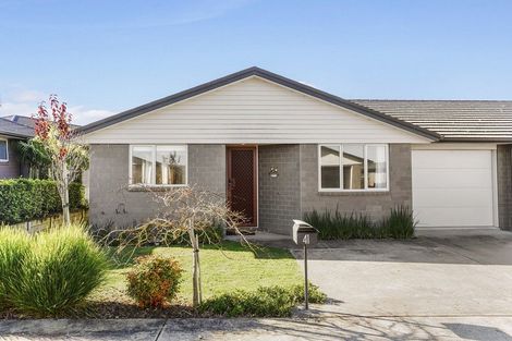 Photo of property in Waterview Estate, 41/4 Greystone Place, Omokoroa, 3114