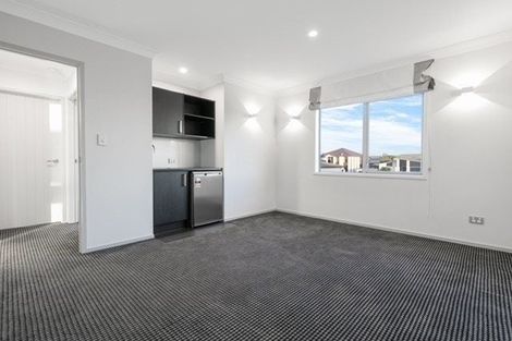 Photo of property in 18 Milano Boulevard, Karaka, Papakura, 2113