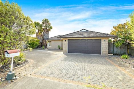 Photo of property in 16 Mordane Place, Flat Bush, Auckland, 2016