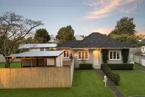 Photo of property in 12 Tui Avenue, Forest Lake, Hamilton, 3200