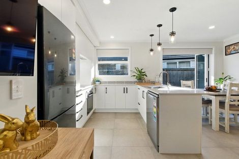 Photo of property in 14 Toi Place, Papamoa, 3118