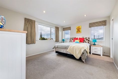 Photo of property in 10a Merchant Avenue, Te Atatu South, Auckland, 0610