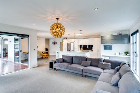 Photo of property in 18 Palliser Place, Poraiti, Napier, 4112