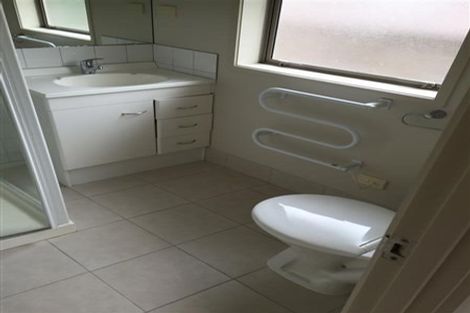 Photo of property in 20a Waione Avenue, Te Atatu Peninsula, Auckland, 0610