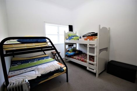 Photo of property in 50 Ross Street, Woodville, 4920