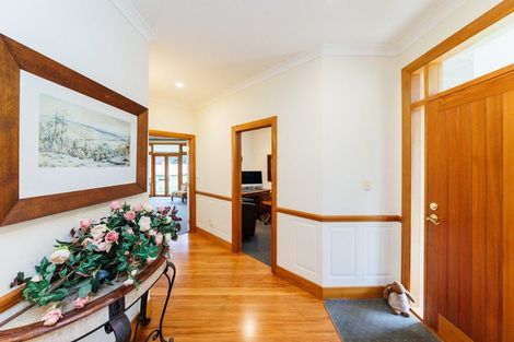 Photo of property in 5 Waicola Drive, Fitzherbert, Palmerston North, 4471
