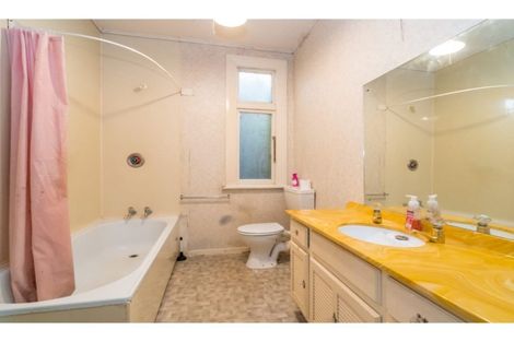 Photo of property in 395 South Road, Caversham, Dunedin, 9012